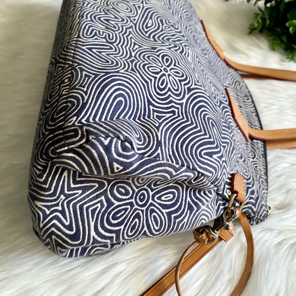 *sold* Dooney & Bourke Doodle Swirl Shoulder Bag - Picture 7 of 15